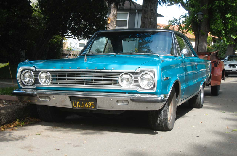 Illustration for article titled 1967 Plymouth Belvedere II, with Bonus 1958 Dodge Pickup Bed Trailer